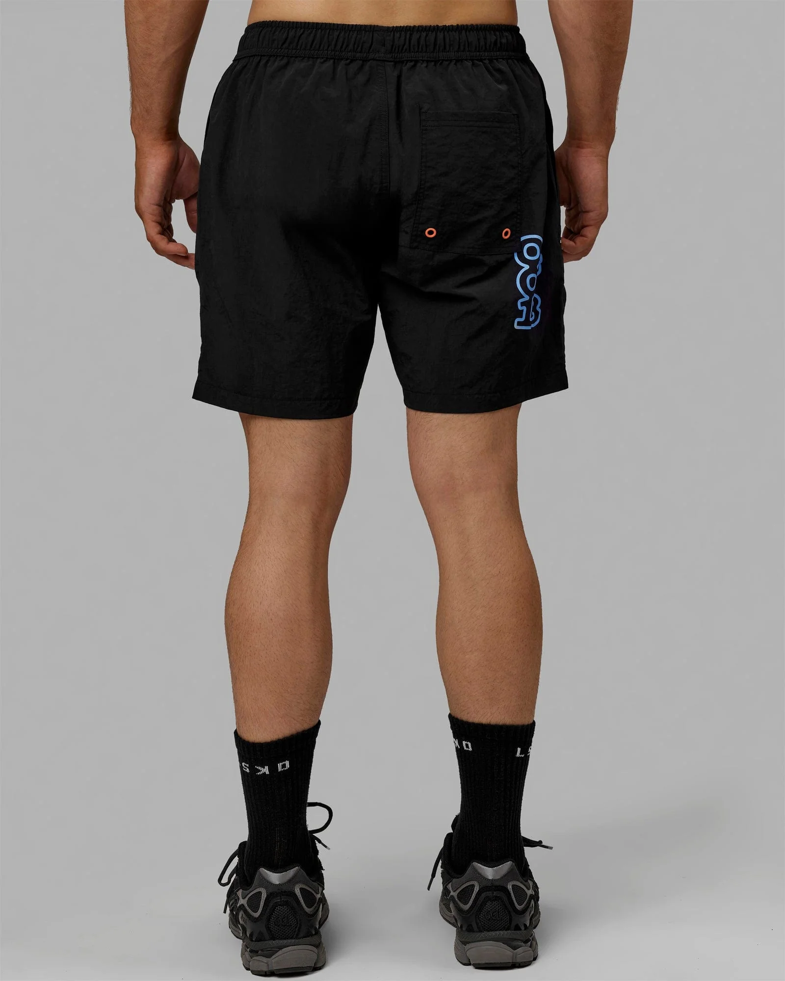 Millenium Short 7" - Black - Image 4