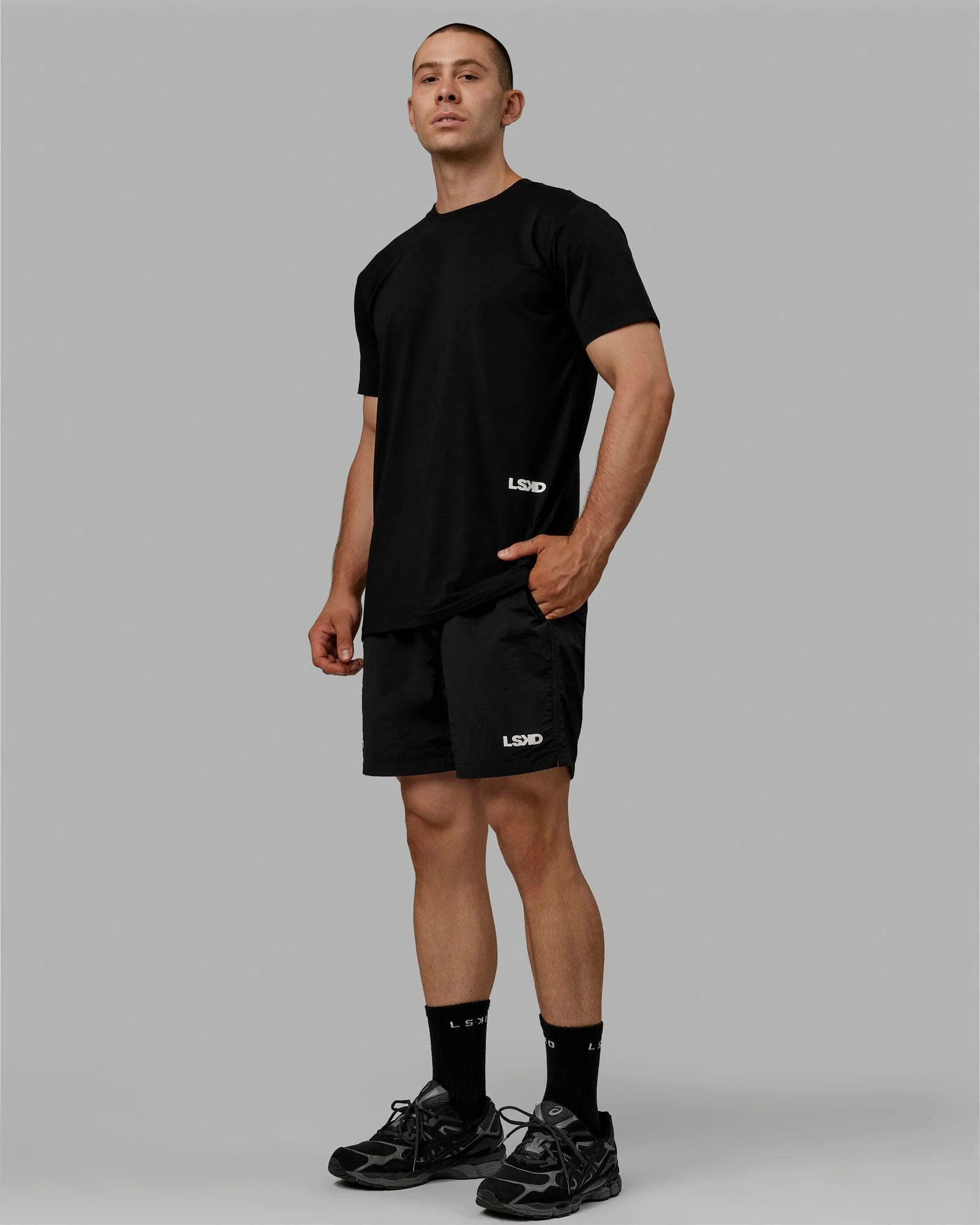 Millenium Short 7" - Black - Image 7