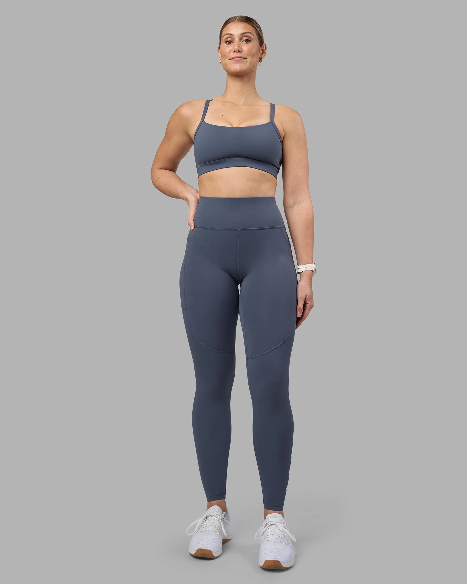 Momentum Sports Bra D/DD/E - Night Shadow - Image 4