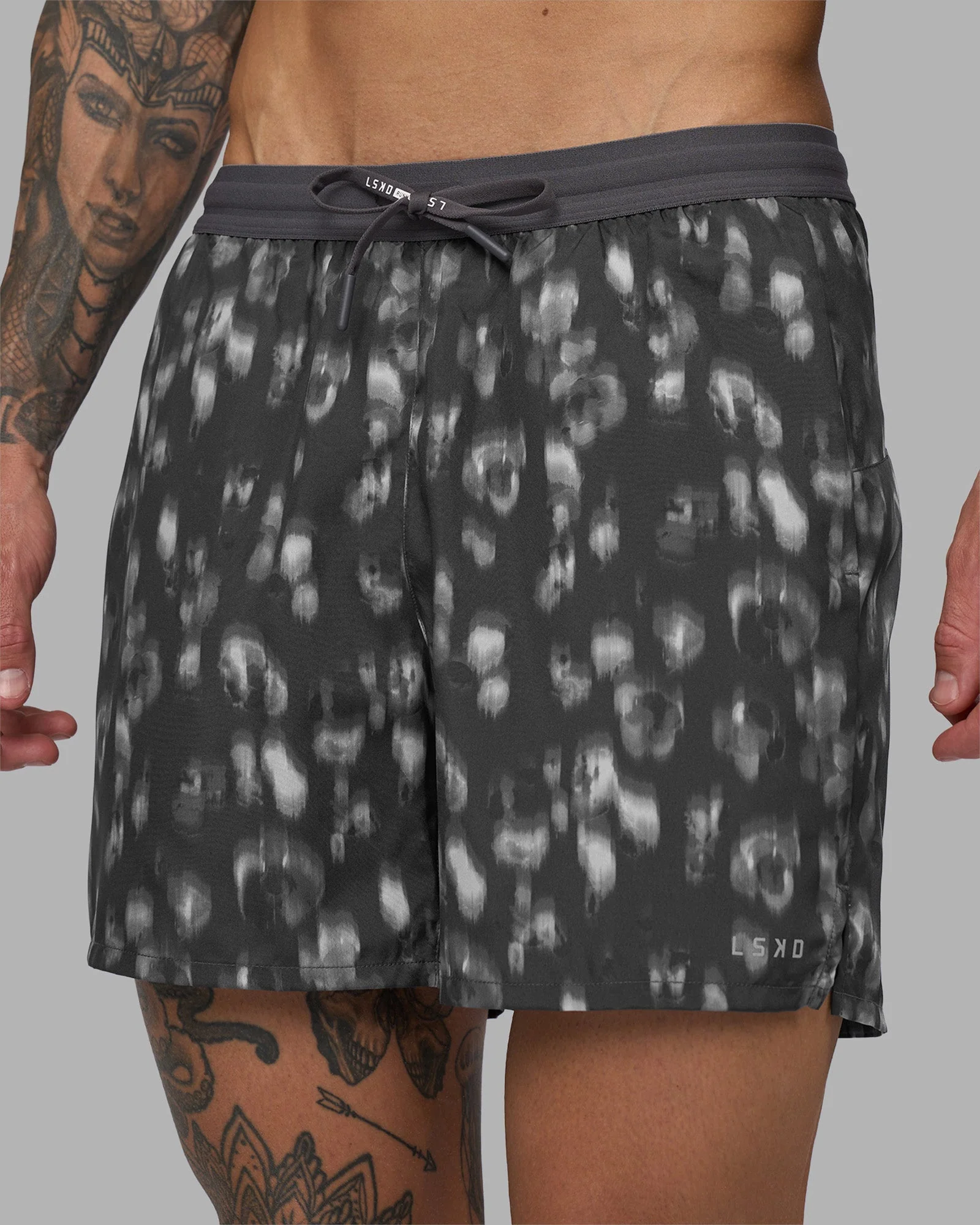 Pace 5" Lined Running Short - Markings Dark Storm Print - Image 6