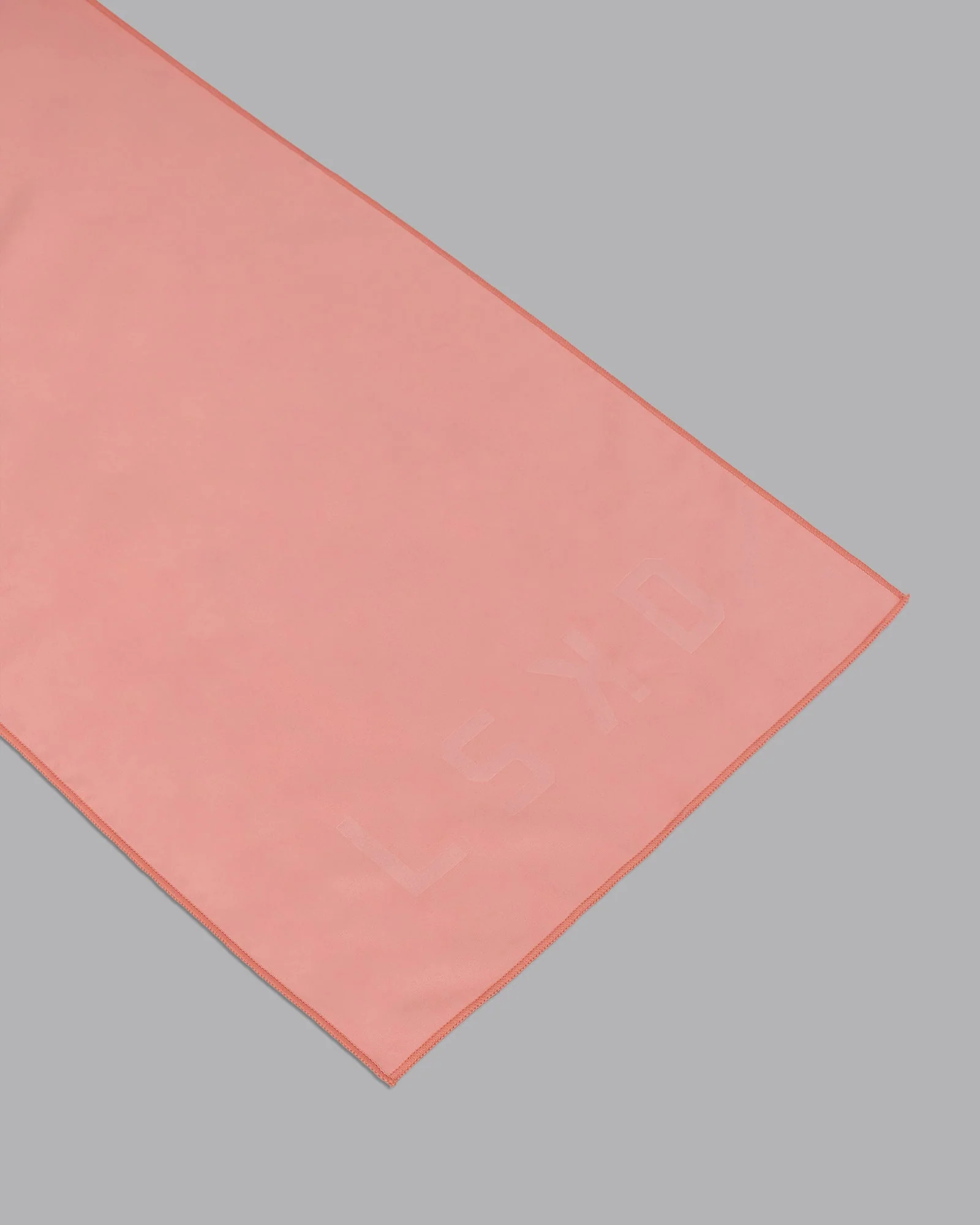 Perform Microfibre Lightweight Towel Medium - Murex Shell - Image 3