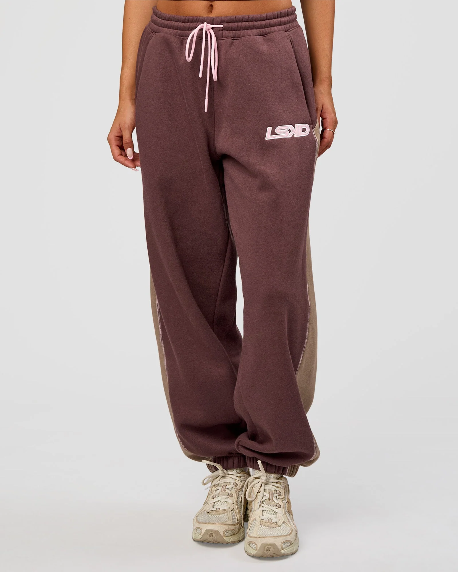 Power Play Stitch Up Fleece Sweat Pant - Cocoa Powder-Marshmallow - Image 6