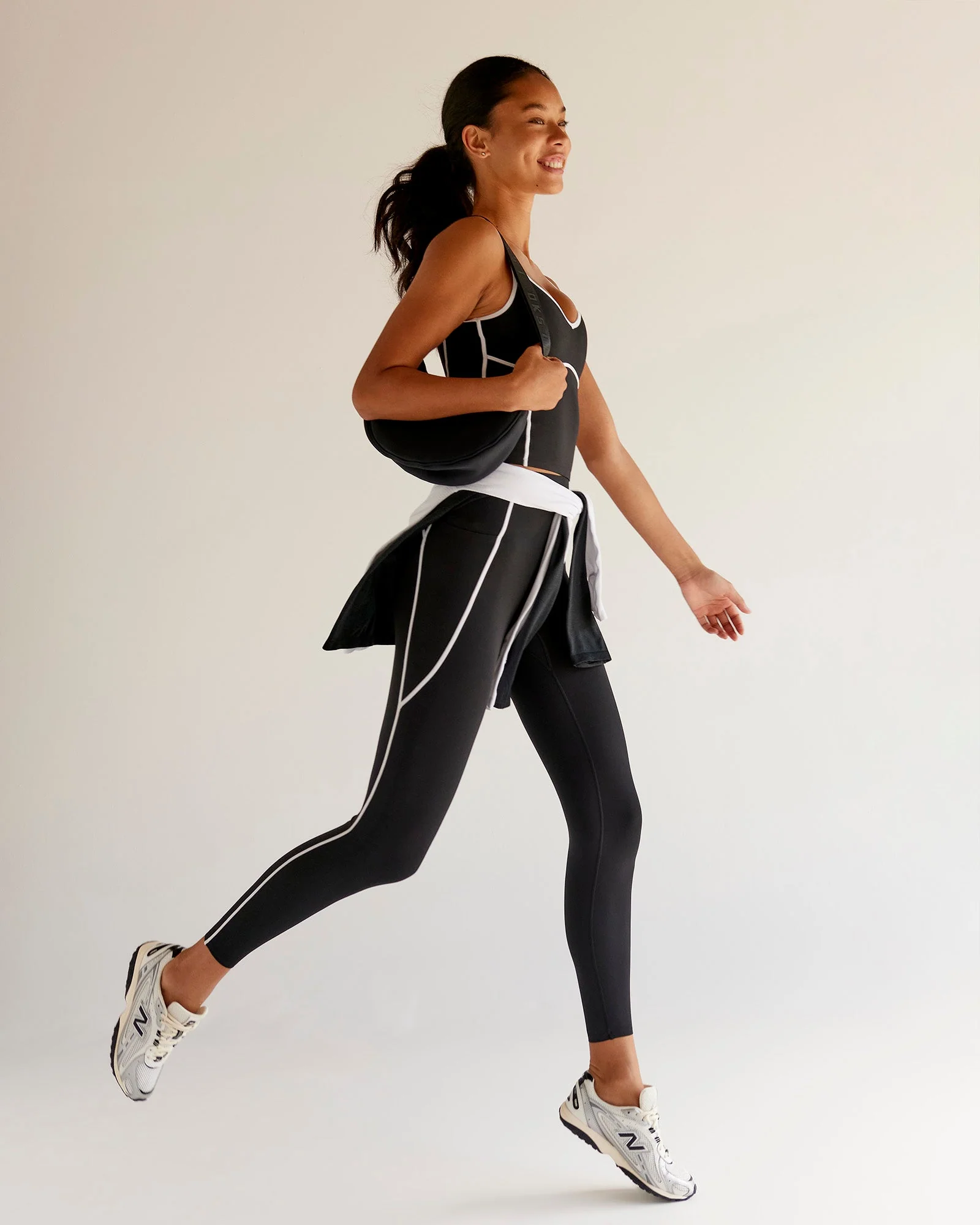 Power Ultra High-Rise Full Length Legging Pockets - Black - Image 5