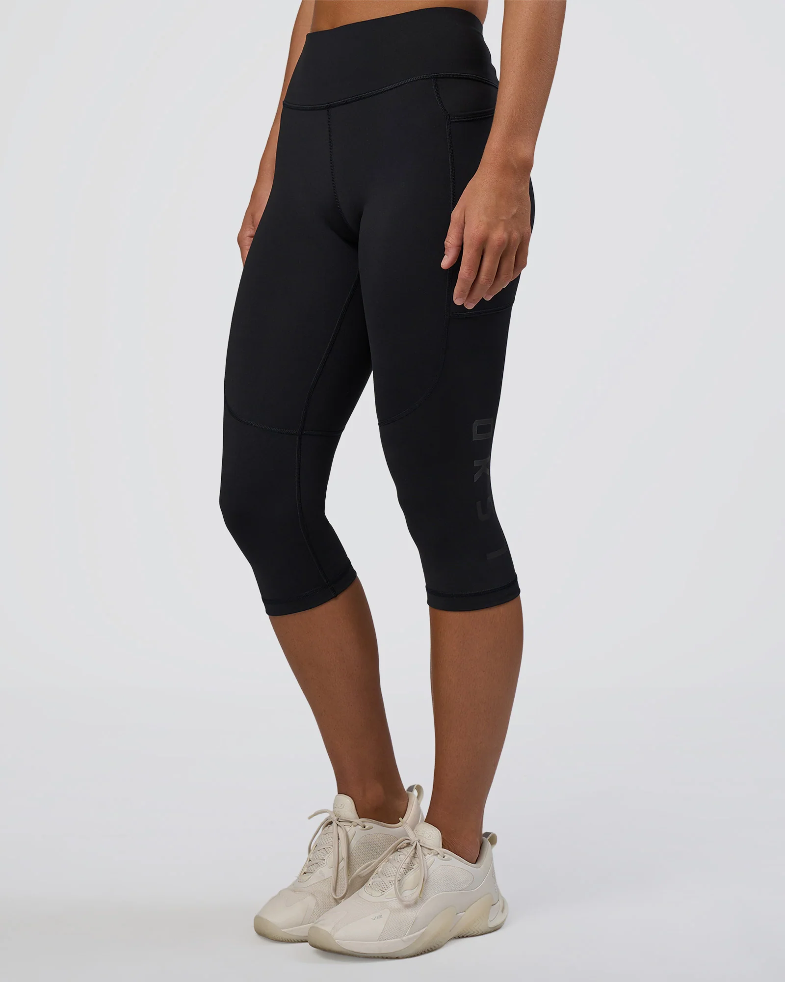 Rep Ultra High-Rise 3/4 Legging Pockets - Black-Black