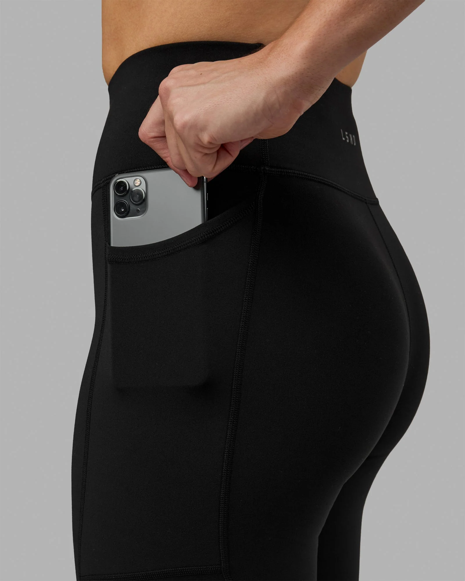Rep Ultra High-Rise 3/4 Legging Pockets - Black-White - Image 3