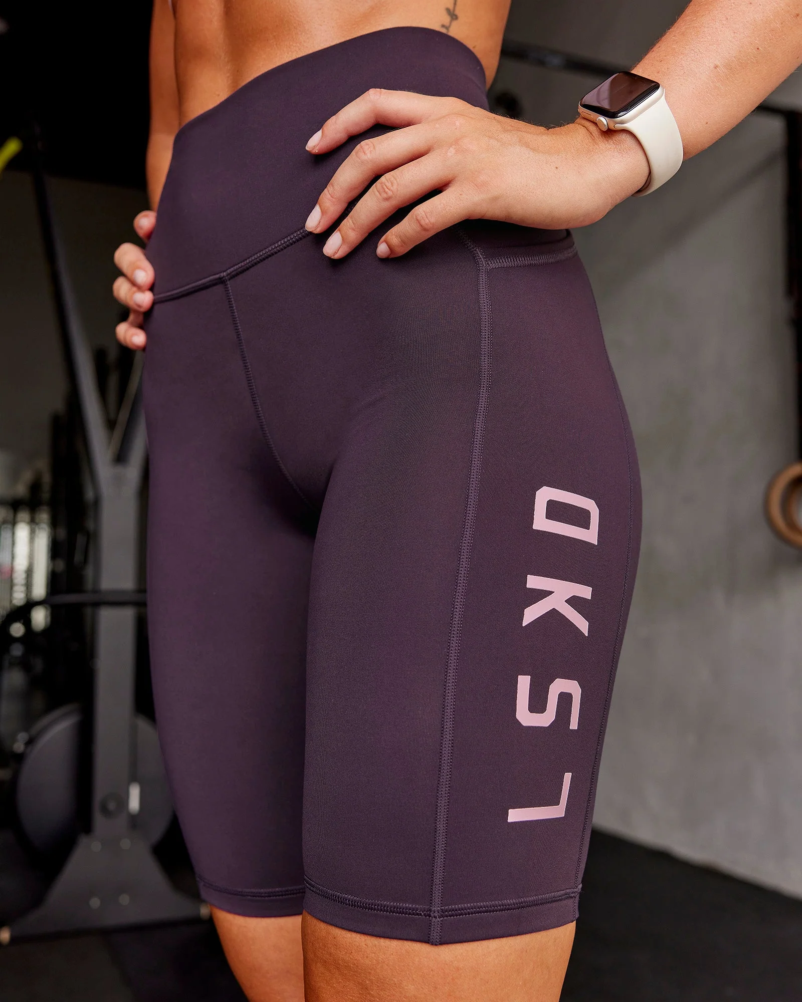 Rep Ultra High-Rise 9" Short Pockets - Midnight Plum-Marshmallow - Image 2
