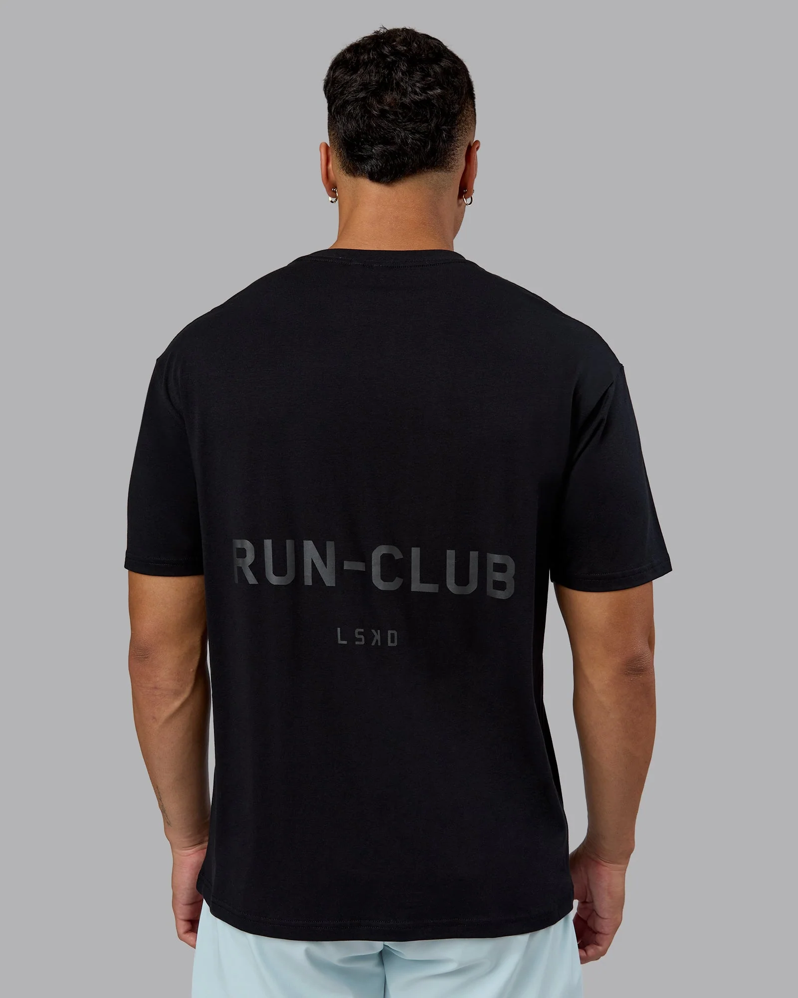 RUN CLUB FLXCotton Tee Oversize - Black-Reflective - Image 7