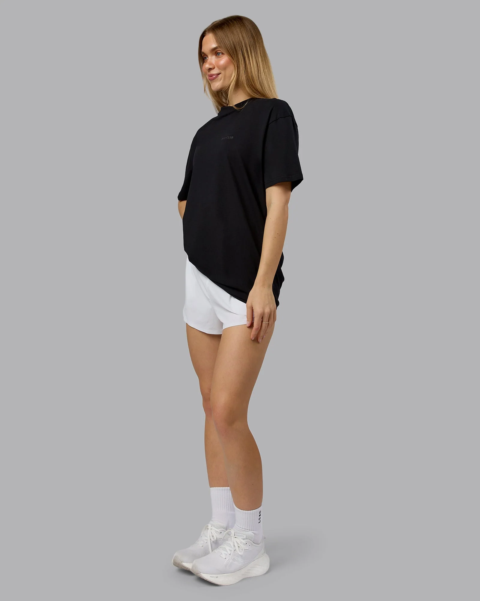 RUN CLUB FLXCotton Tee Oversize - Black-Reflective - Image 9