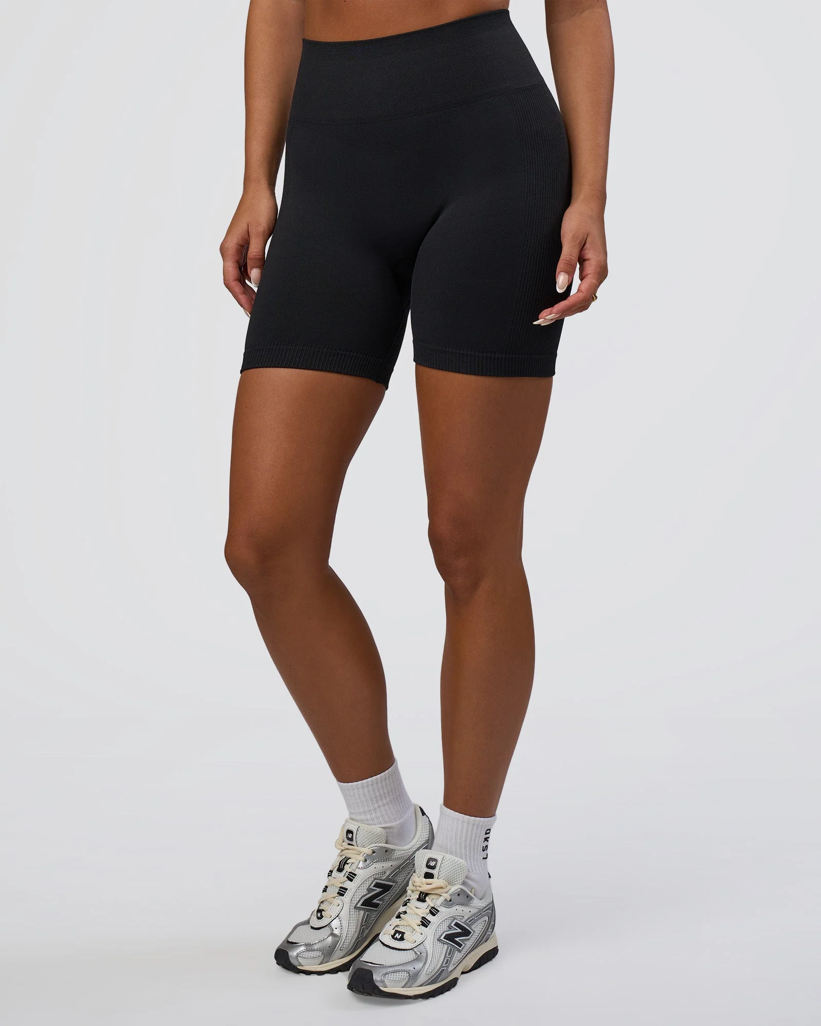Surge Seamless High-Rise 6" Short - Black