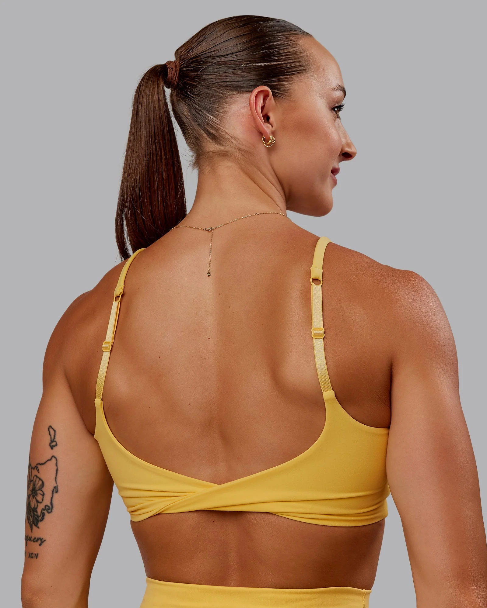 Twist Sports Bra - Banana Cream - Image 4