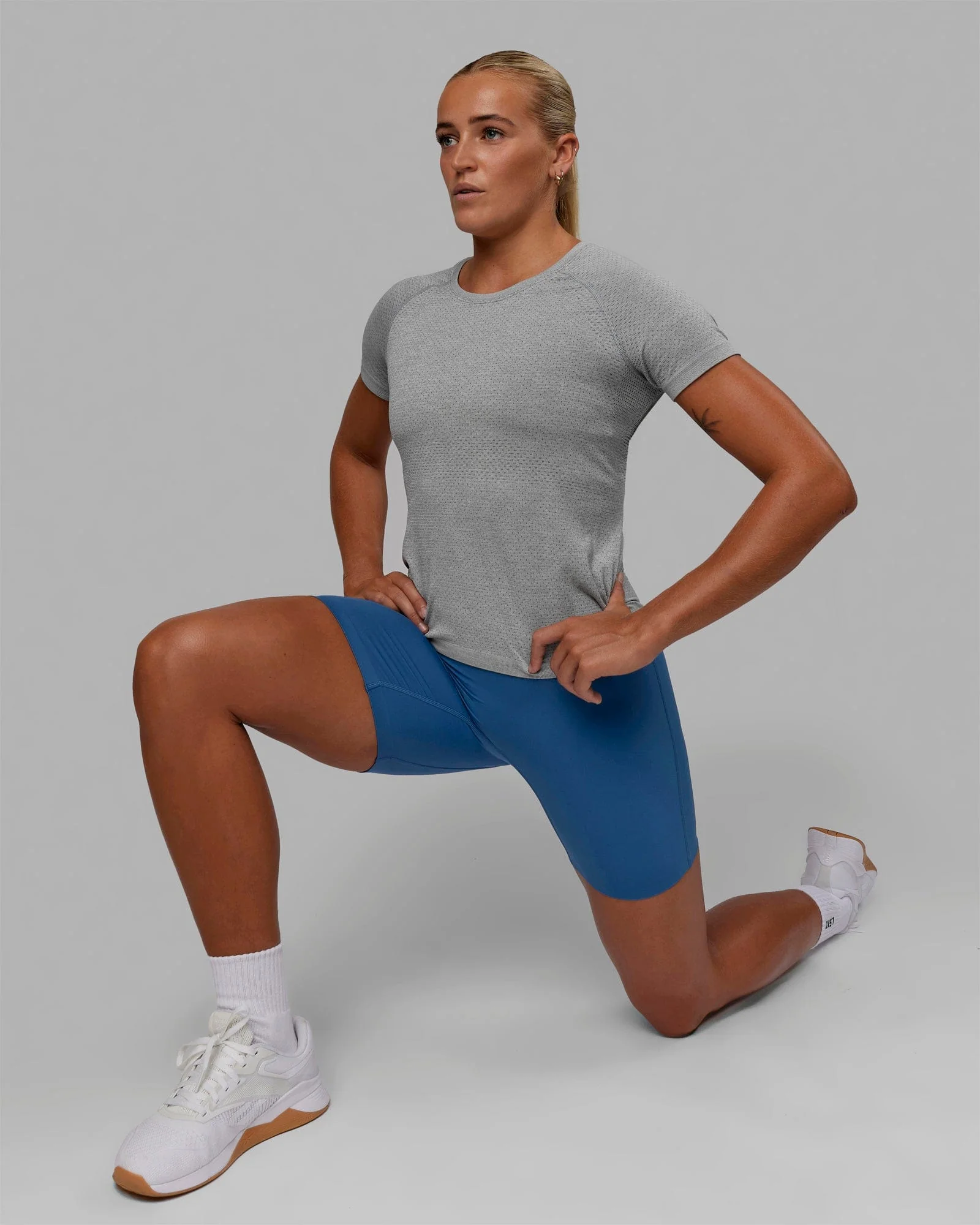 AeroFLX+ Seamless Tee - Light Grey/Light Grey - Image 8